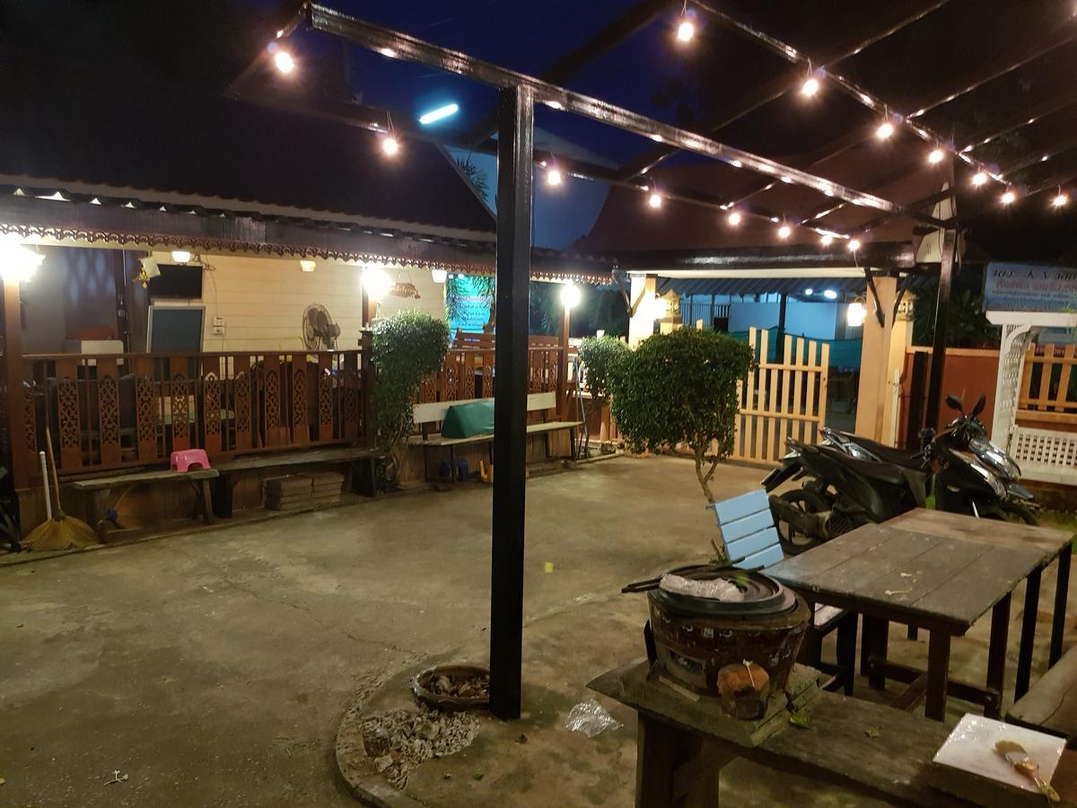 Thaihouse Ko Lan Exterior photo
