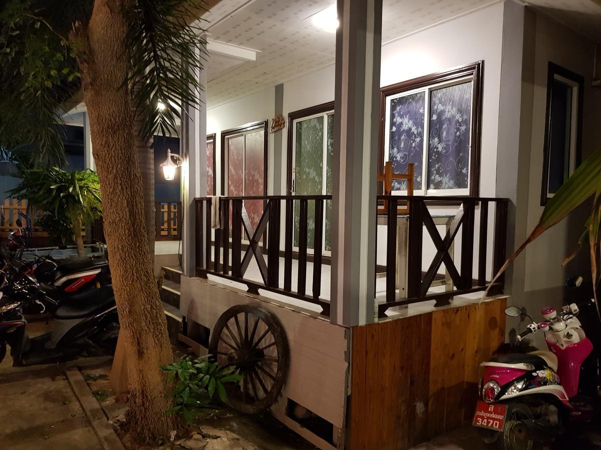Thaihouse Ko Lan Exterior photo